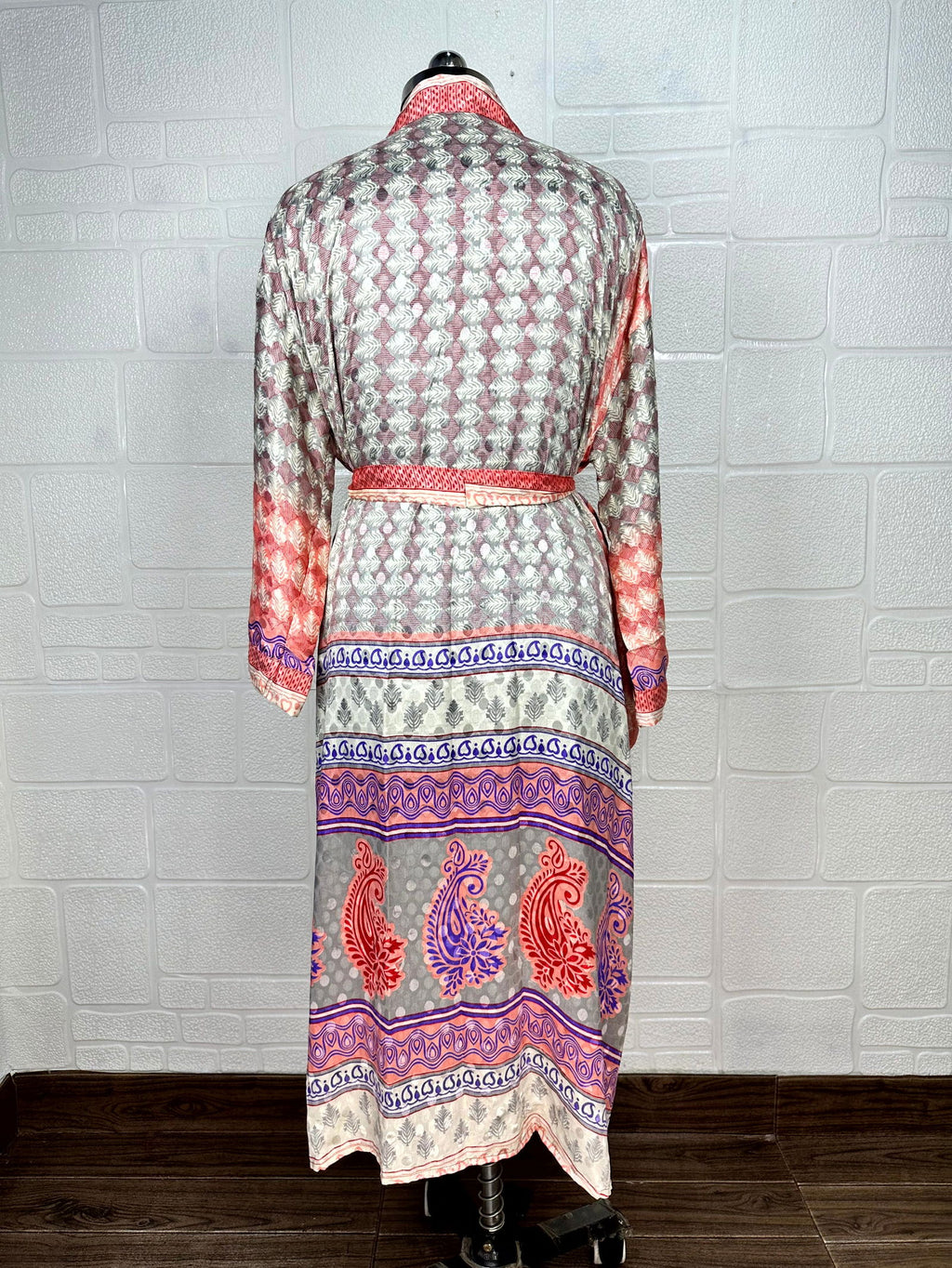 Women's Recycled Silk Kimono Robe in grey red leaf