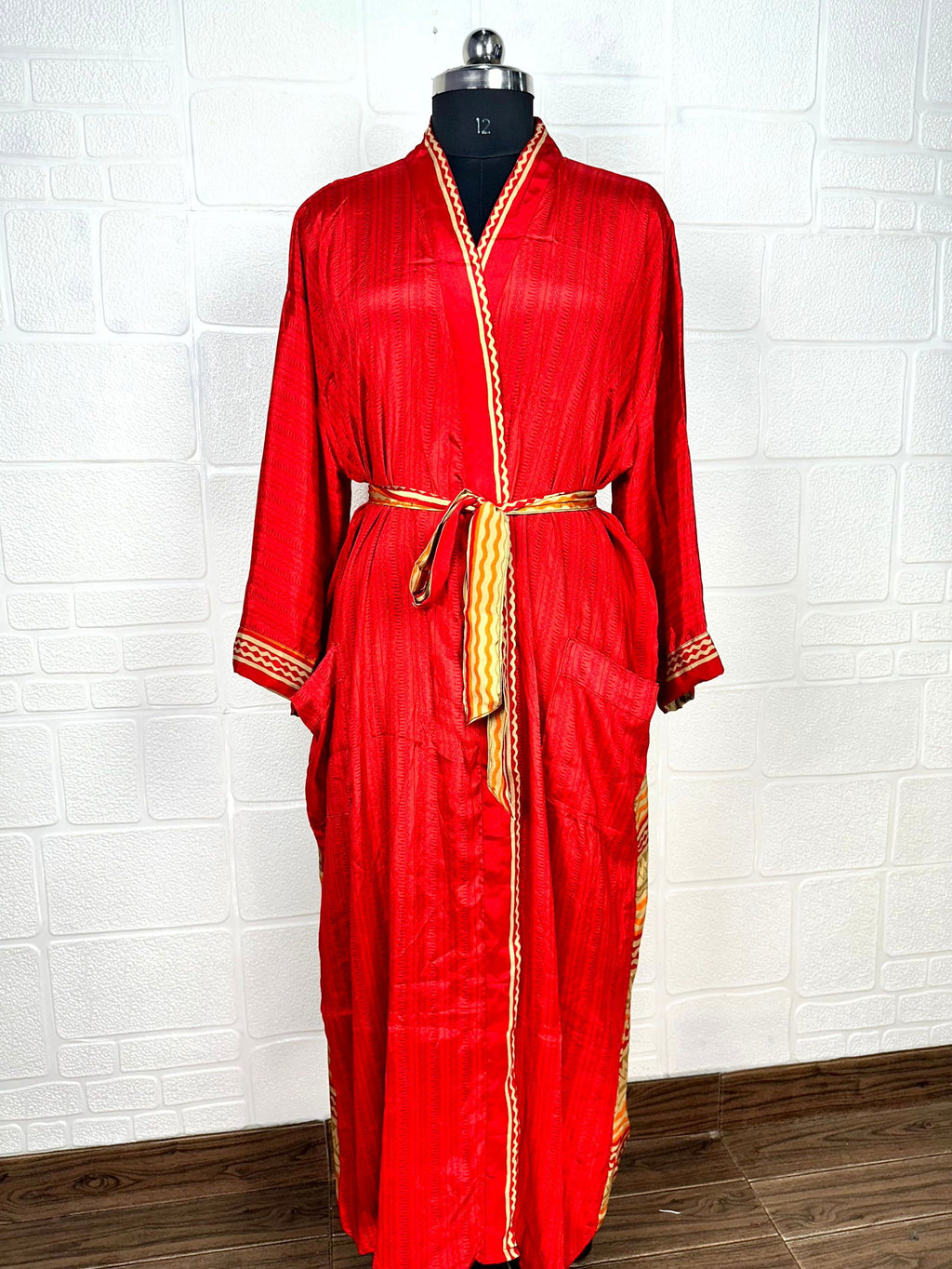 Women's Recycled Silk Kimono Robe in motif