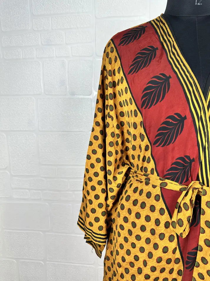 Women's Recycled Silk Short Kimono Robe