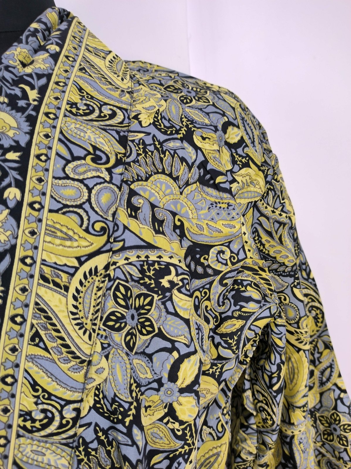 Boho Men's Soft Silk Kimono, Man Regal House Beach Robe, Persian King Paisley Elegant Blue Yellow Hues - The Eastern Loom