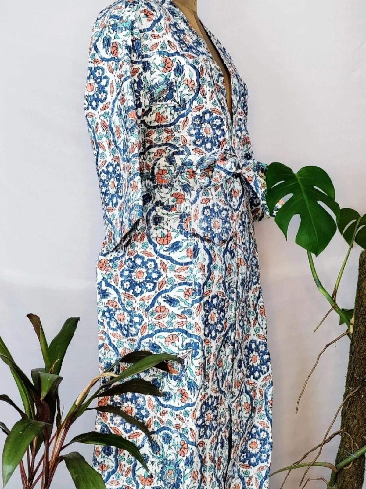 Kantha Stitch 100% Cotton Reversible Long Kimono Women Jacket | Handmade Men Robe | Unisex Gift | Royal Persian Neelamber Blue Peach - The Eastern Loom