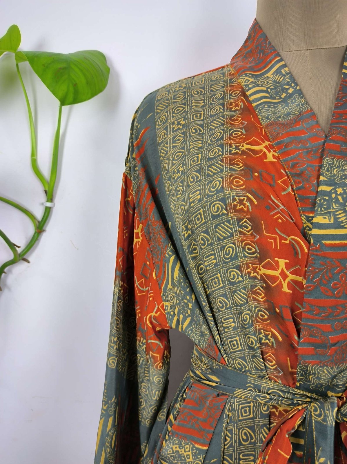 Upcycle Boho Chic Coverup Recycle Silk Sari Kimono Gorgeous Wardrobe Vintage Elegance House Robe | Duster Cardigan | Orange Grey Geometric - The Eastern Loom